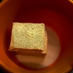 Weißbrot in Milch tränken