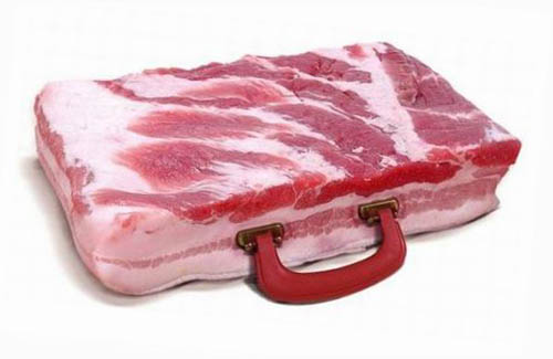 bacon-briefcase Mit diesem Koffer hat man bei der Sicherheitskontrolle am Flughafen auch keine Probleme mehr.