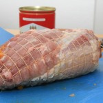 Rollbraten im Netz einspannen Rollbraten im Netz einspannen